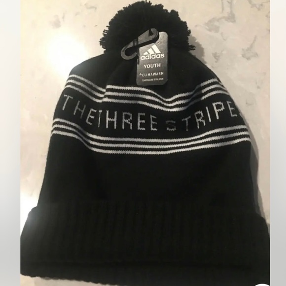 Adidas Youth Winter Hat Black The Brand With Three Stripes OSFA NWT - Picture 1 of 4